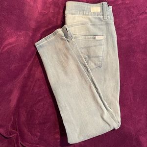 Seven7 high rise skinny crop jean.